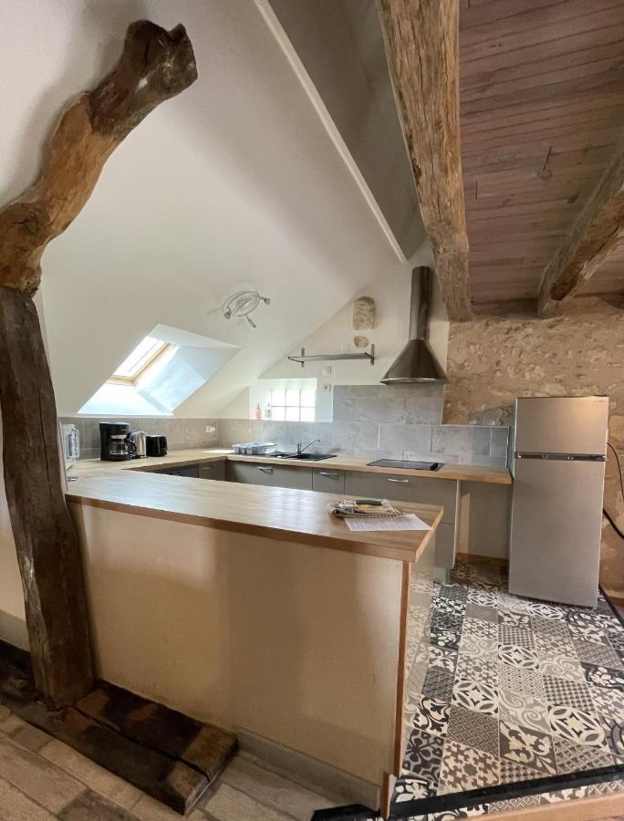 Holiday home Des Vieilles Pierres Seigy